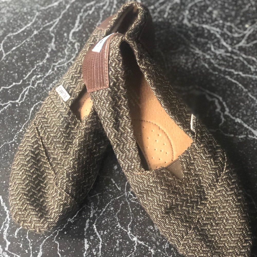 Toms